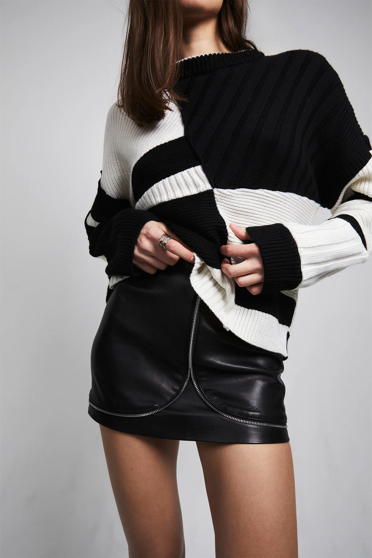 AIMEE | BLACK AND WHITE GEOMETRIC 5 AIMEE | BLACK AND WHITE GEOMETRIC