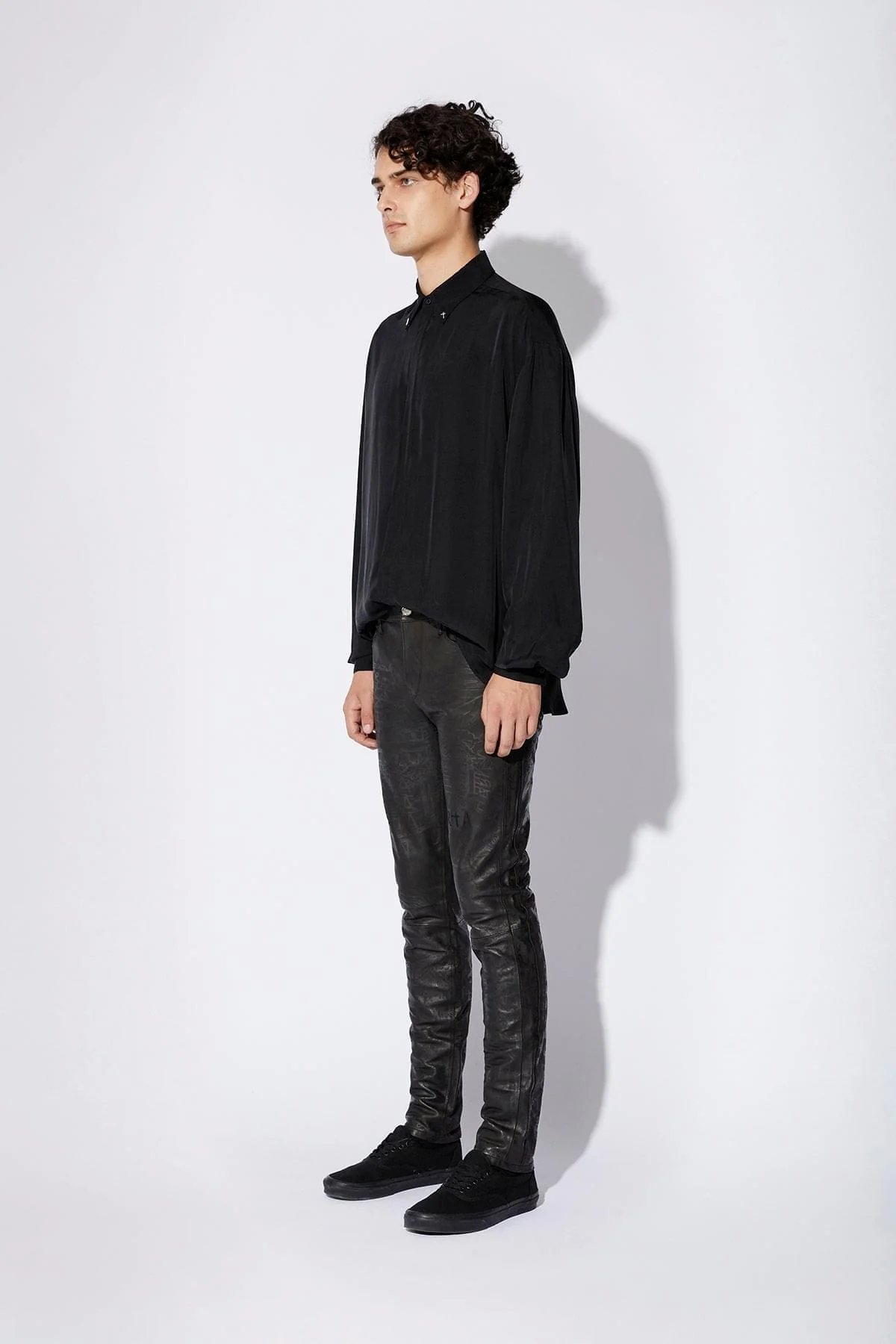 AKIO PANT | BLACK PORCELAIN