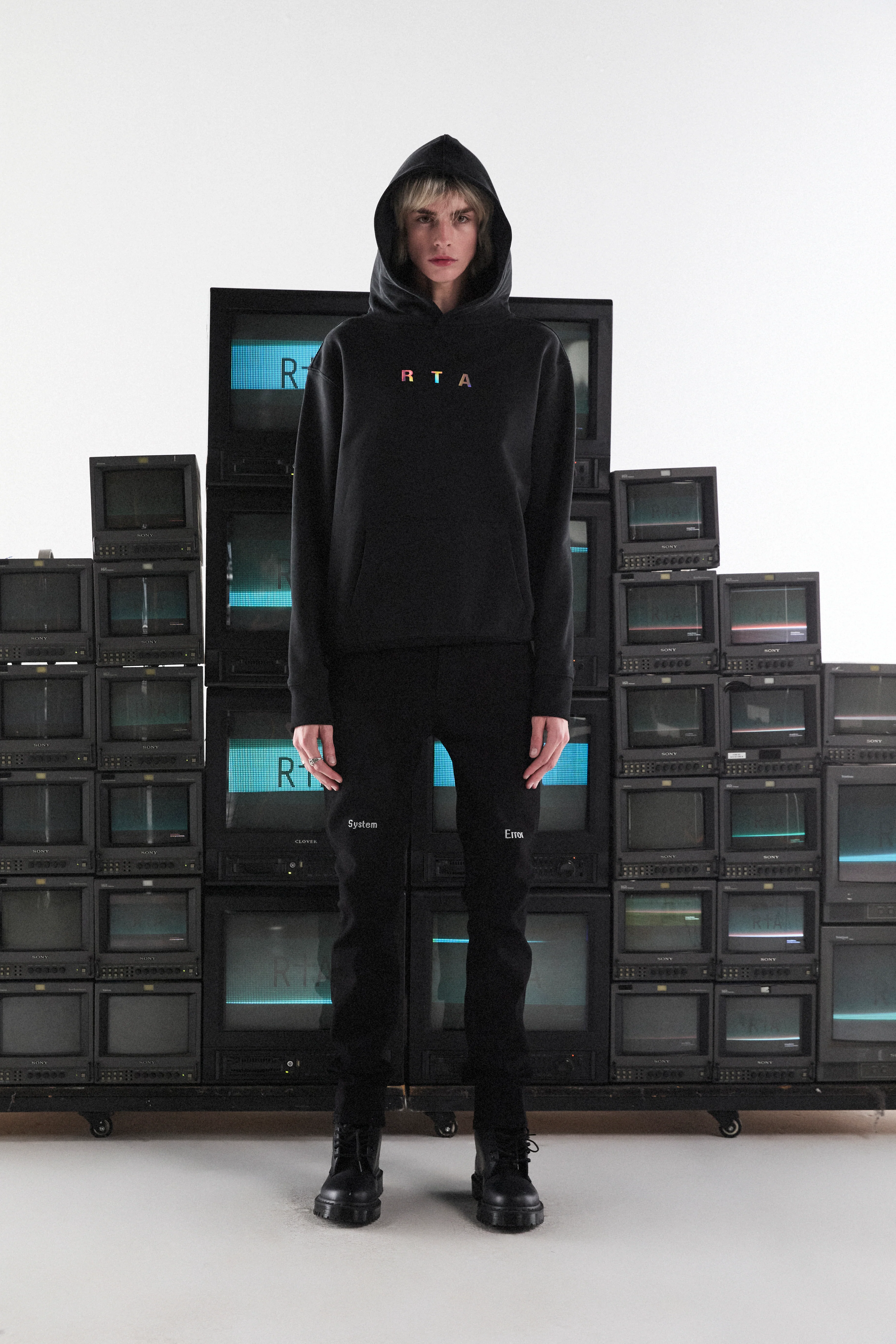 BRYANT SKINNY JEAN | BLACK HOLOGRAM DIGITAL CROSS