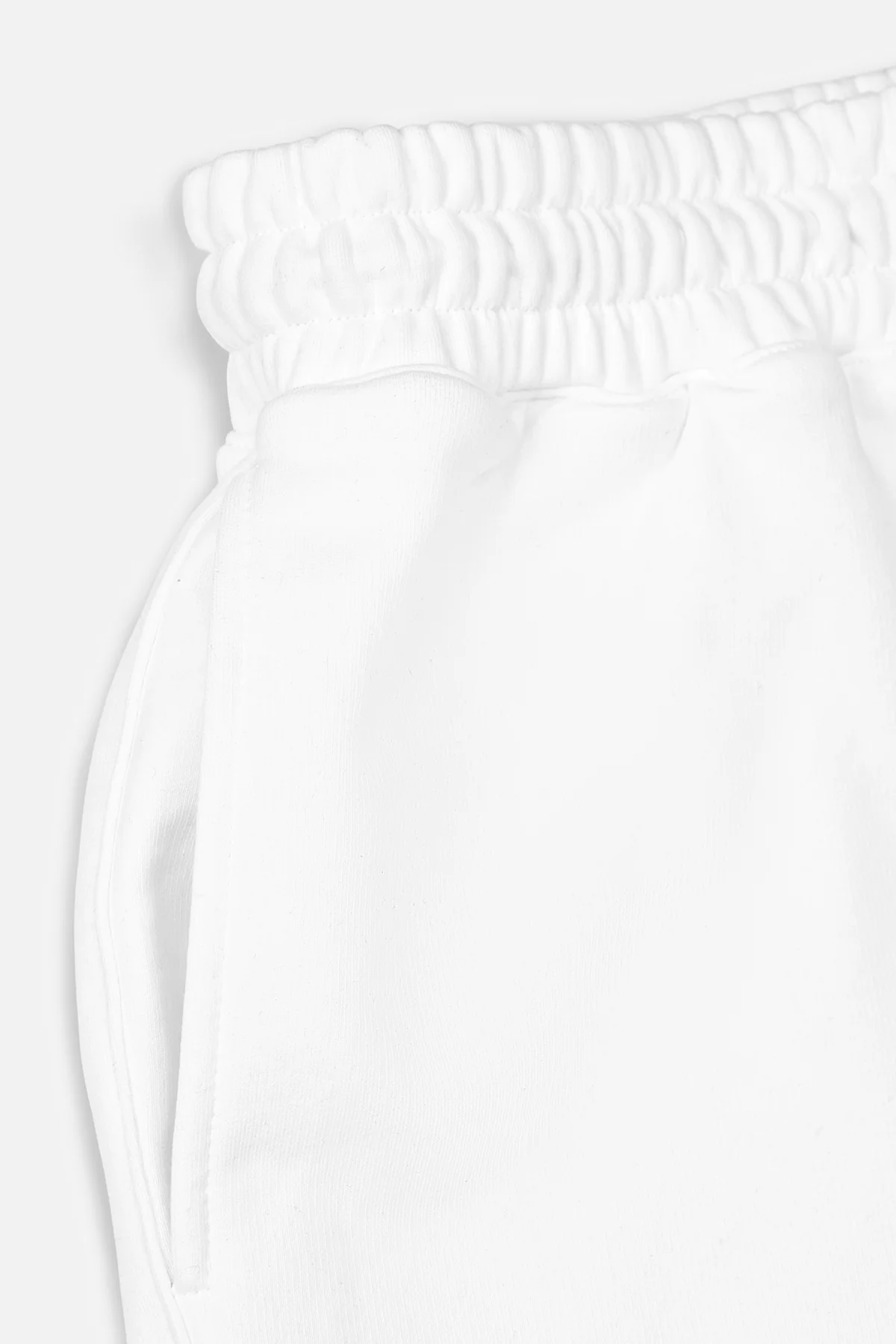 CLYDE SHORT | WHITE WHEEL SPIN