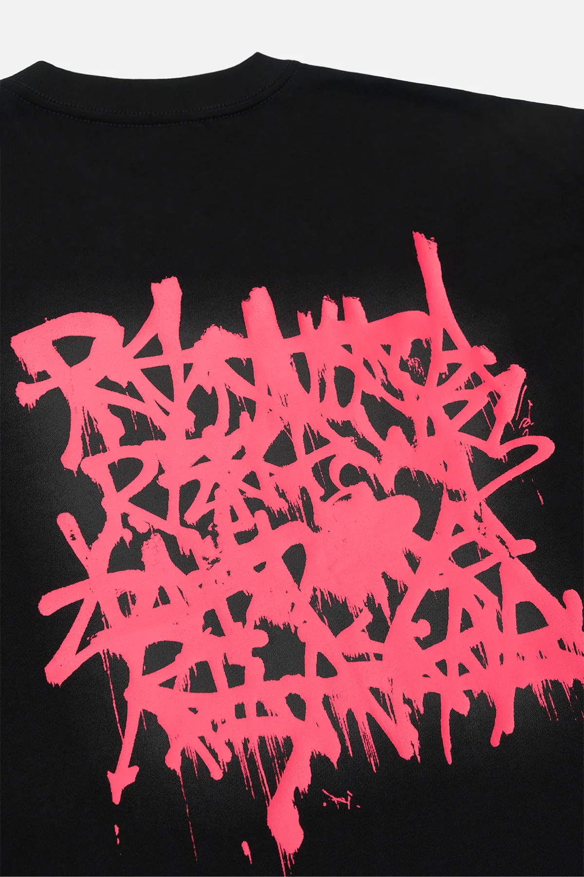 COLIN OVERSIZED SHORT SLEEVE TEE | BLACK GRAFFITI PINK