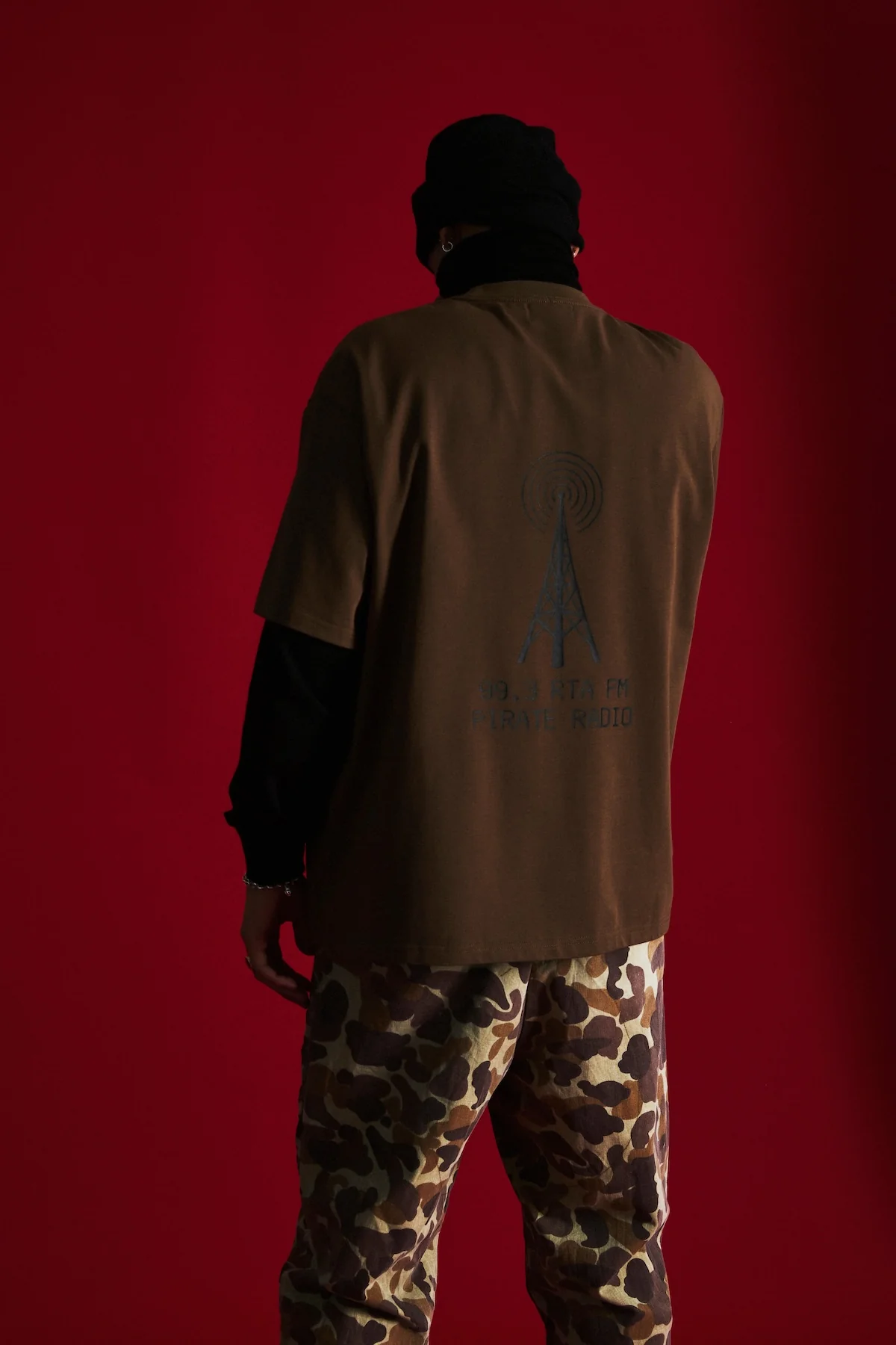 COLIN OVERSIZED SHORT SLEEVE TEE | TEAK PIRATE RADIO