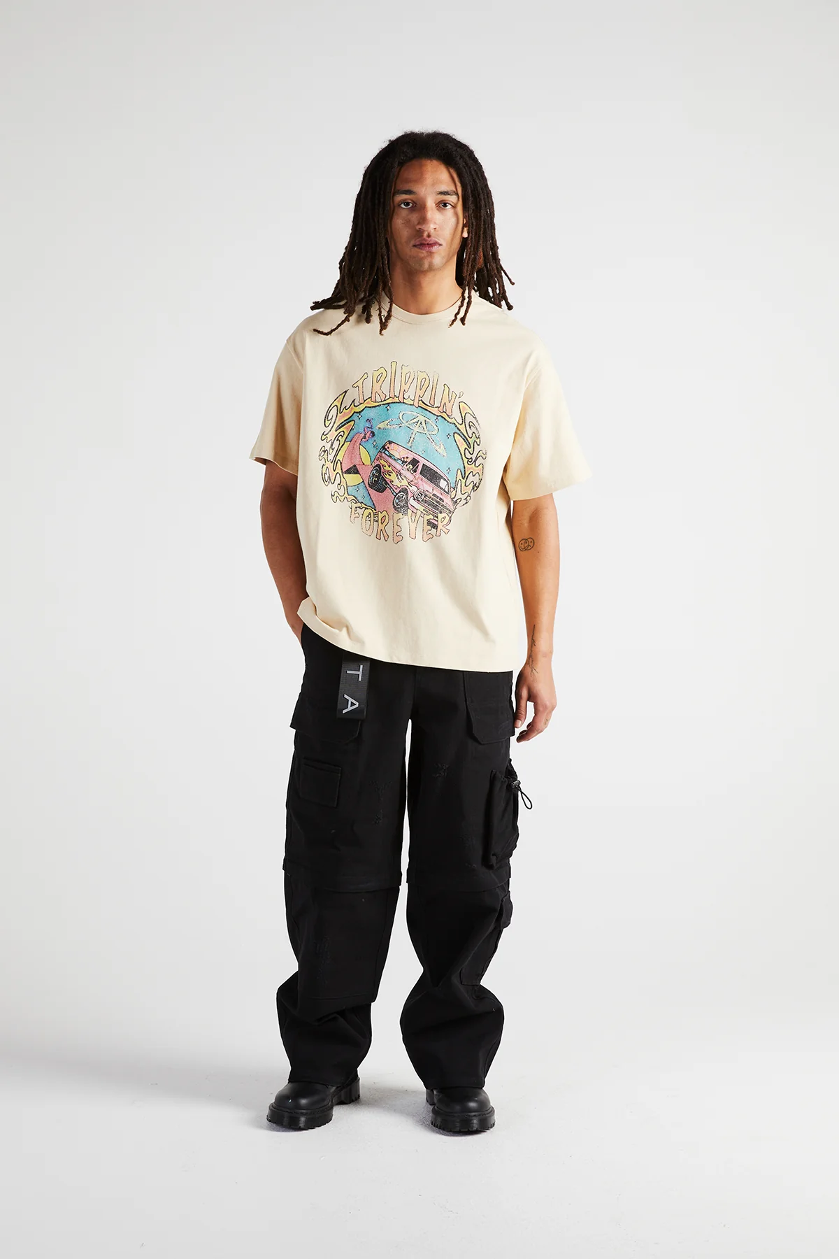 OVERSIZED TEE | TRIPPING FOREVER