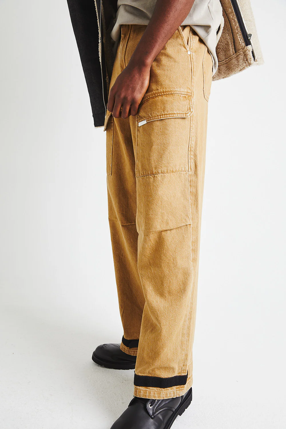 WYLIE CARGO JEAN | VINTAGE KHAKI